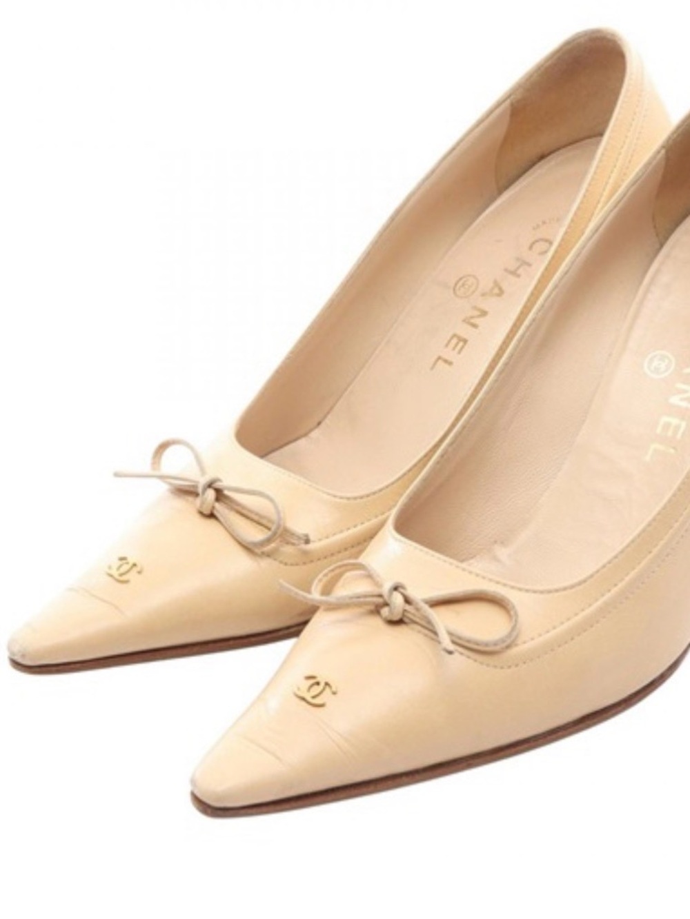 CHANEL Cream Pointed-Toe Leather Pumps with Bow and Gold CC - Picture 1 of 11